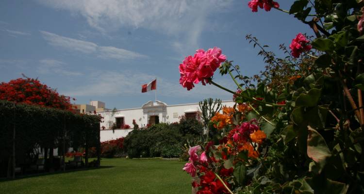 Lima City Tour, Chatedral, Convent of Santo Domingo and Larco Museum Half Day - VIAJES PACIFICO 1