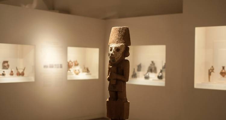Visita nocturna al Museo Larco, Taberna de Pisco y Circuito Mágico del Agua - VIAJES PACIFICO 3