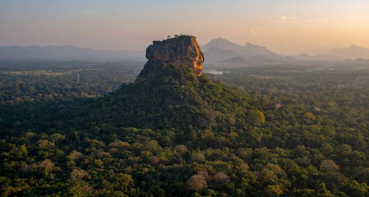 Explore Sri Lanka - Panoramic Tour & Travels 1