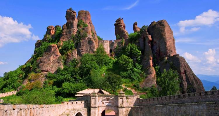 Highlights of Eastern Europe (2026) (Bucharest to Budapest, 2026) - Uniworld Boutique River Cruise Collection 4