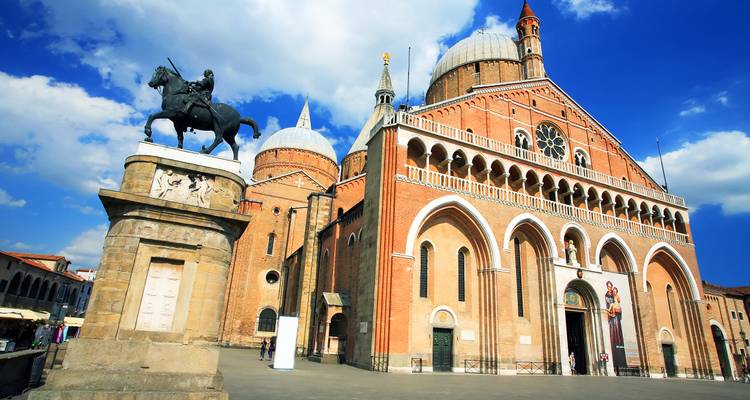 Rome, Venice & the Jewels of Veneto (2026) (Venice to Rome, 2026) - Uniworld Boutique River Cruise Collection 4