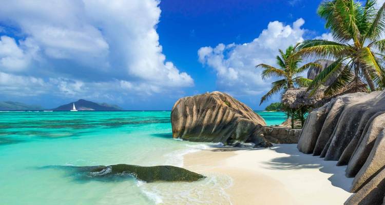 Sailing flotilla in catamaran: Easter 2025 the Seychelles - BeBlue 4