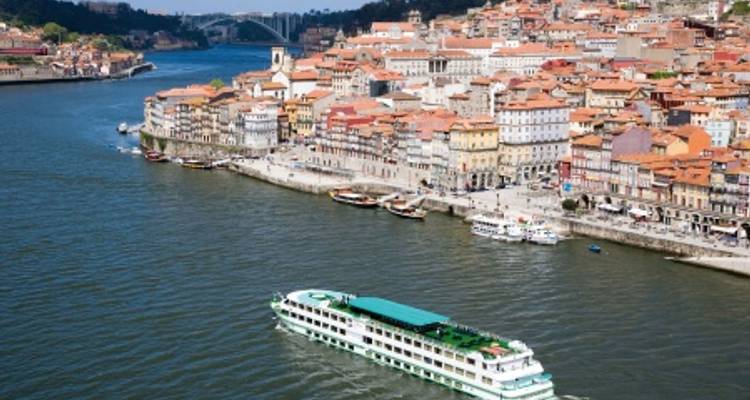 De Portugal a España: Oporto, Valle del Duero (Portugal) y Salamanca (España) (crucero de puerto a puerto) - Miguel Torga - CroisiEurope River Cruises 7