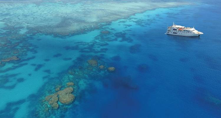 Great Barrier Reef Discovery Cairns → Cairns (2025) - APT 5