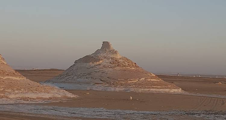 2 Días Campamento Desierto Blanco y Negro Observación de Estrellas -  Black Camel Tours e. U. 3