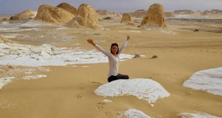 2 Días Campamento Desierto Blanco y Negro Observación de Estrellas -  Black Camel Tours e. U. 9