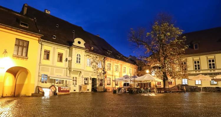 Circuito Privado de Halloween en Transilvania -2 Fiestas de Halloween -Castillo de Bran y Sighisoara Medieval - Transylvania Live Expert in Transylvania 1