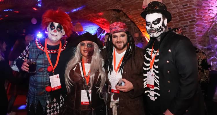 Circuito Privado de Halloween en Transilvania -2 Fiestas de Halloween -Castillo de Bran y Sighisoara Medieval - Transylvania Live Expert in Transylvania 2
