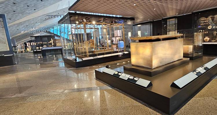 Le Caire : Grand musée égyptien, visite des pyramides de Gizeh et du Sphinx (Saqqara en option) - Hola Egipto Tours  10