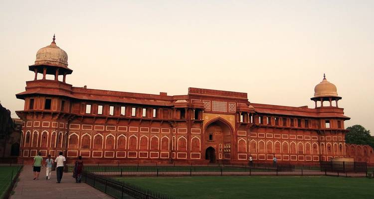 Taj Mahal Full Moon Night Tour from Delhi (All-Inclusive) - Seven Wonder Tour and Travels 4