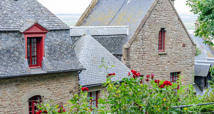 5 jours d'aventure à Paris et au Mont Saint-Michel - STM Tours LLC 6