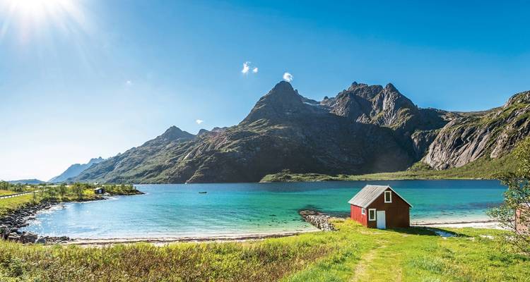 Experience Lofoten - on the road on the Arctic Route - DERTOUR 2