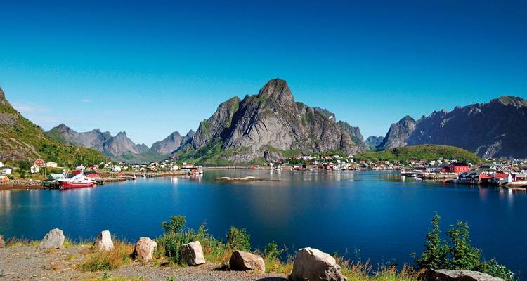 Experience Lofoten - on the road on the Arctic Route - DERTOUR 9