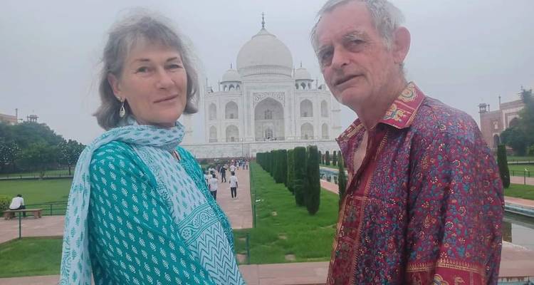 Taj Mahal y Mausoleo Visita Guiada Privada con Skip-the-Line - Sami World Travels 9