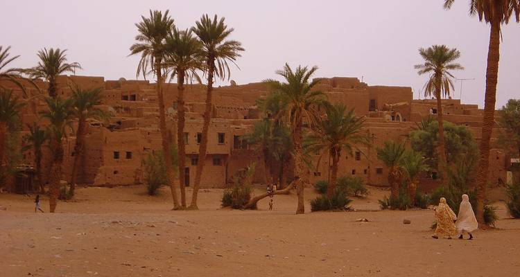 Sahara Express en 2 jours : Circuit privé de Marrakech au camp du désert de l'Erg Lihoudi - Moroccan Best Tours 3