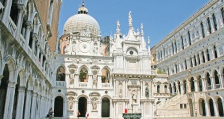 Descubre los Tesoros Culinarios y Artesanales de la Auténtica Venecia (crucero puerto a puerto) - CroisiEurope River Cruises 4