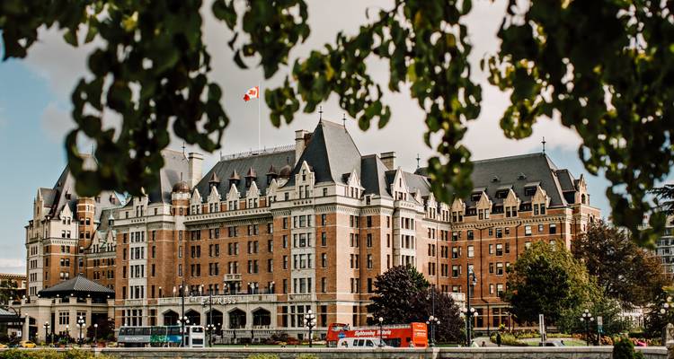 8-Day Vancouver Explorer & Rocky Mountaineer Tour: Deluxe Train Journey to the Rockies - Calgary Tours 6