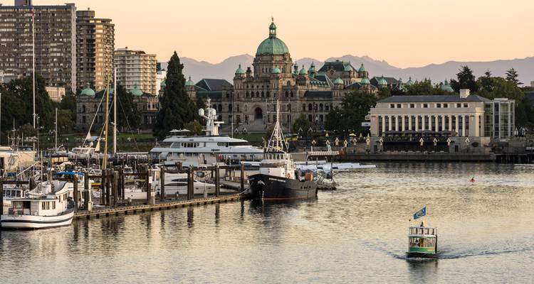 8-Day Vancouver Explorer & Rocky Mountaineer Tour: Deluxe Train Journey to the Rockies - Calgary Tours 7