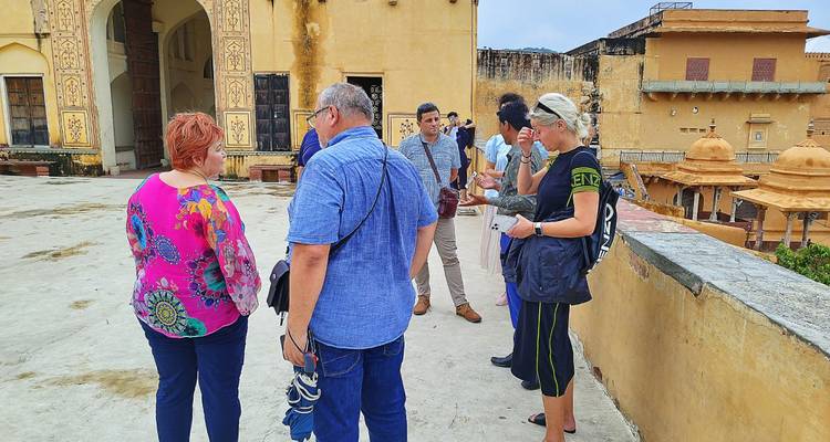 Delhi to Agra & Jaipur with Mumbai: 7 Days Guided Tour with Spanish Guide - Go City Adventures 4
