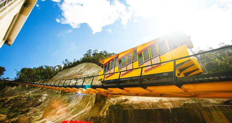 Colinas de Ba Na - Puente Dorado con Almuerzo Buffet y Teleférico de 2 Vías - Excursión de lujo en grupo pequeño | Desde Hoi An/ Da Nang, Vietnam - Open Asia Travel  6