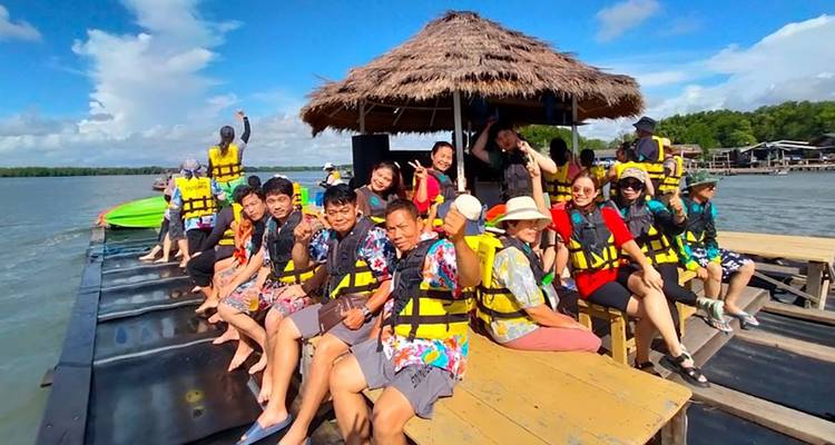 7 Day Bangkok to Landless Village and Seafood Buffet, Thailand - T N P Empire 8