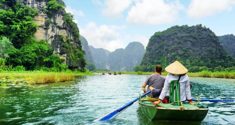 Excursión de un día desde Hanoi: Lujo Hoa Lu, Trang An y más | Traslado en limusina | Viaje en grupo pequeño | Vietnam - Open Asia Travel  2