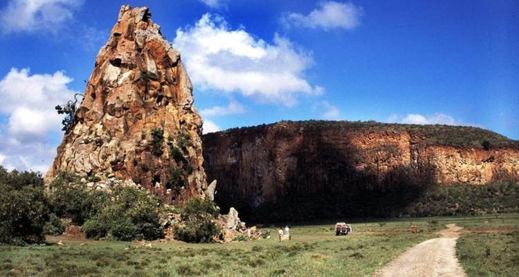 Safari en grupo pequeño de 7 días y 6 noches con alojamiento de categoría superior a los Parques Nacionales de Masai Mara y más - Perfect Safari Africa tours and safaris 4