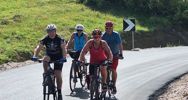 Excursión en E-Bike por Albania - Alb Expeditions 2
