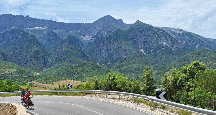 Cicloturismo en Albania - Alb Expeditions 7