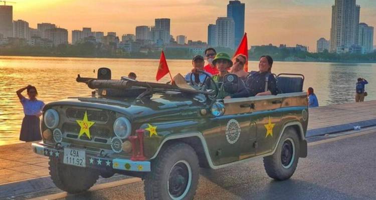 Tour de Hanoi en Jeep : La campagne de la Rivière Rouge et les vibrations de la ville | Hanoi, Vietnam - Open Asia Travel  8