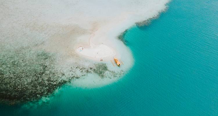 Ultimate Philippines Island Hopping (Without Expedition) - Contiki 1