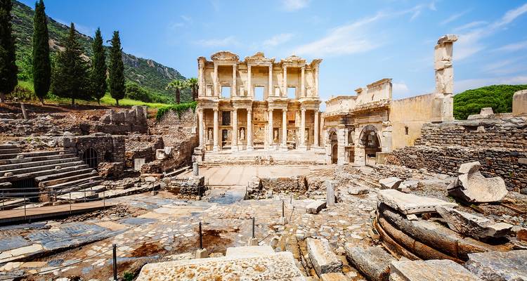 Istanbul, Gallipoli, Ephesus & Sail Week Tour - Farout Turkey 10