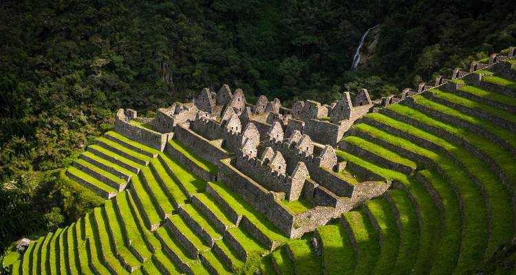 Trek along the Inca Trail & Machu Picchu - 7 Days - Valencia Travel Cusco 8