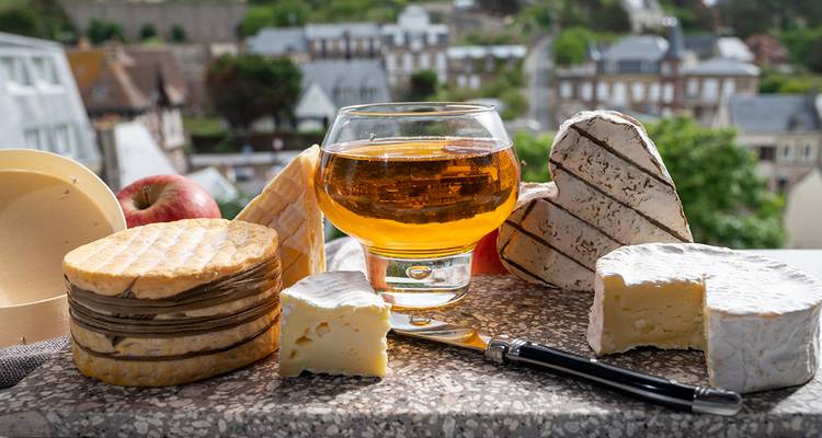 Camembert and Calvados in the NorthWest of France - Gebeco 5