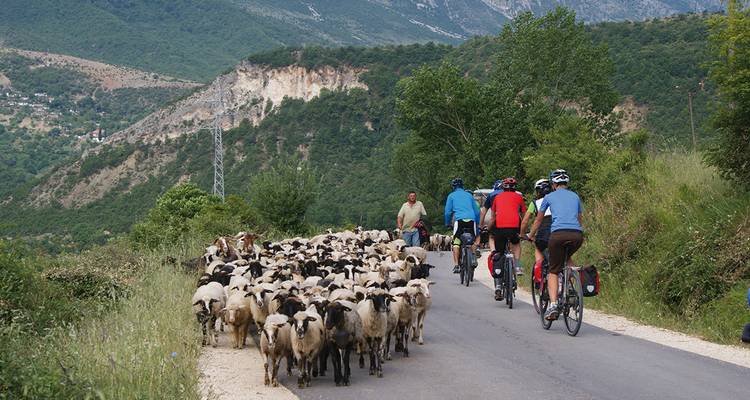 Albania - To Skanderbeg, Skënderbeu and Skipetars - Gebeco 1