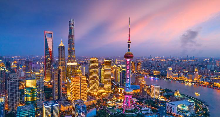 China's triad Mountain Worlds, Lake Landscapes and millions of Lights - Gebeco 2