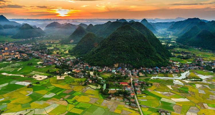 Desde Hanói: Aventura de 2 días en Mai Chau y Puluong: bicicleta panorámica, pueblos étnicos y reserva natural - Open Asia Travel  8