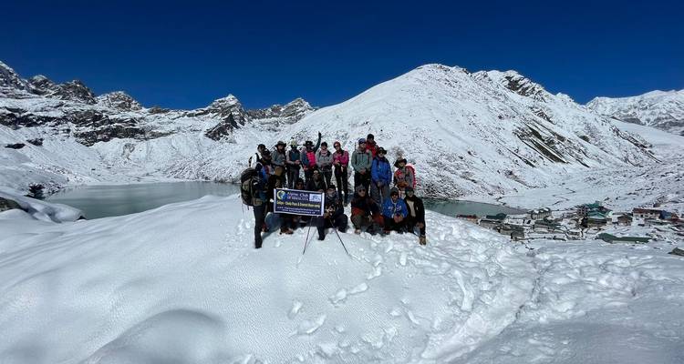Excursión al valle de Gokyo - Alpine Club of Himalaya 1