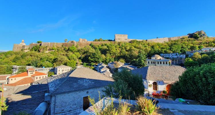 Explora el sudeste de Albania: excursión panorámica y cultura intemporal - SEE Trips 9