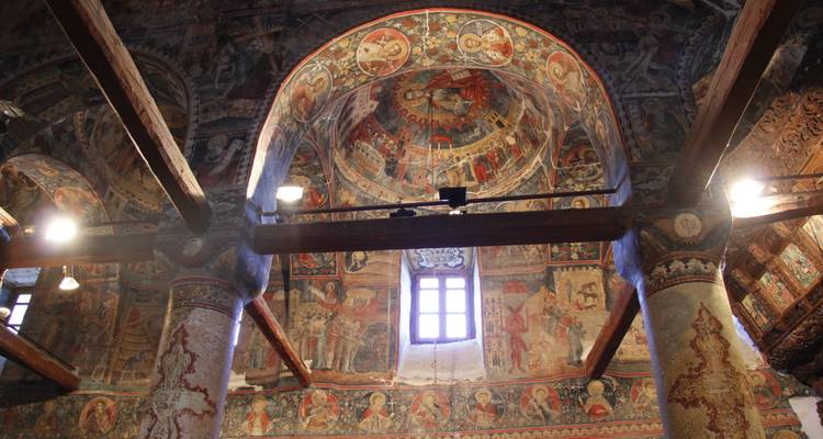 Les joyaux de l'Albanie : L'authentique Gjirokastra et le pittoresque Përmet - Up Albania  2