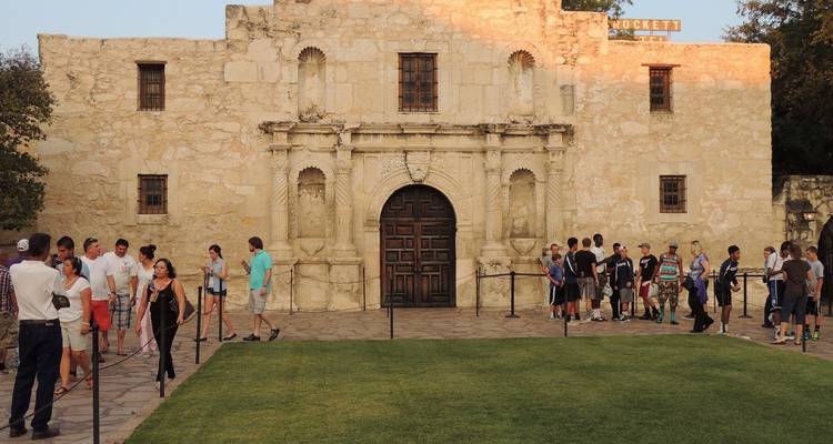 Instantanés : Des vacances à San Antonio - Tours of Distinction 1