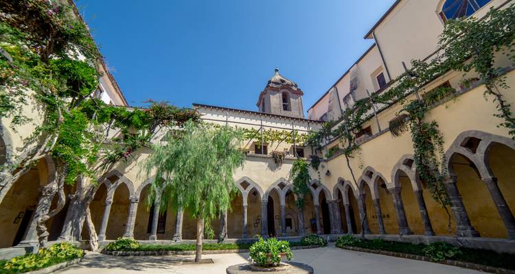 Between Sorrento & Amalfi: A Journey Through Mediterranean Colors - IAMME IA - Gray Line Amalfi Coast 7