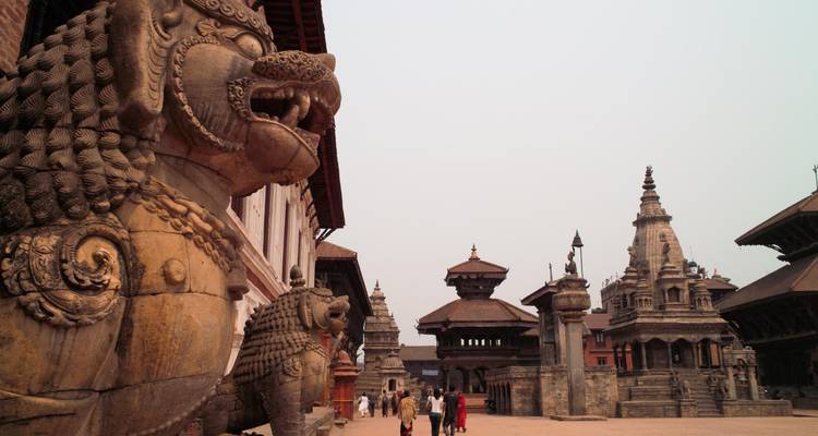 Visita a la Plaza Durbar de Bhaktapur y a la Estupa de Boudhanath - Himalayan Trekking & Tours 2