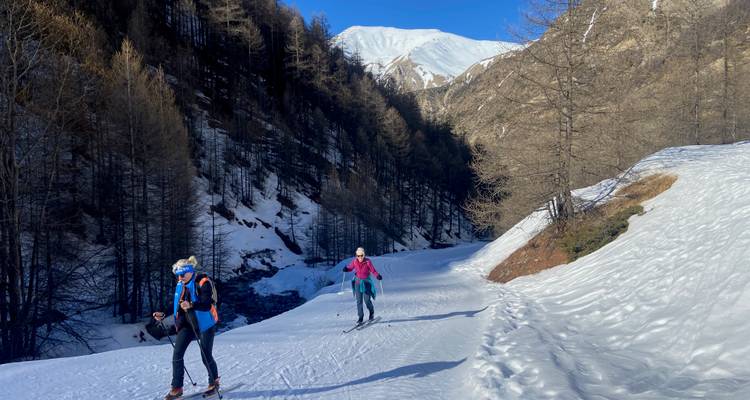 Vacaciones de esquí de fondo en los Alpes franceses - Undiscovered Mountains 8