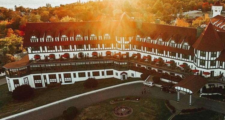 Wonders of the Bay of Fundy: A Self-Drive Coastal Journey - Landsby 7