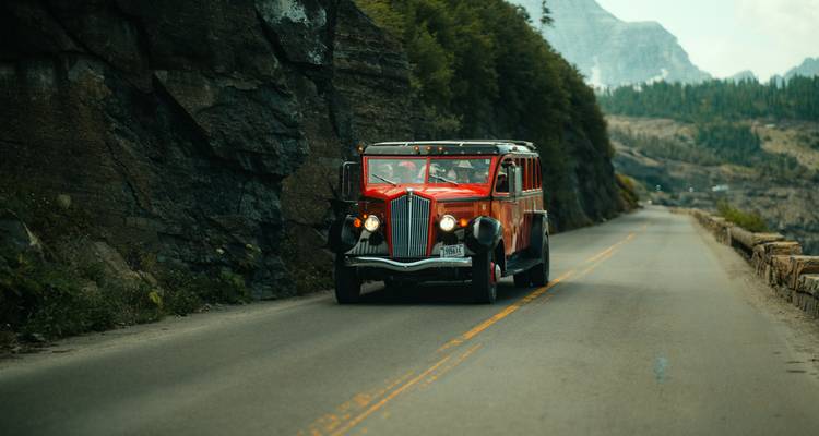 8-Day USA & Canada National Parks Small Group Tour | Banff, Jasper, Glacier, Waterton & More – From Calgary to Seattle - Calgary Tours 2