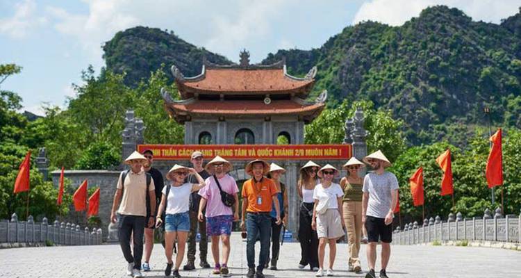 Merveilles de l'Asie du Sud-Est : Aventure de 10 jours à travers la baie d'Halong, les temples d'Angkor et Bangkok - Open Asia Travel  7