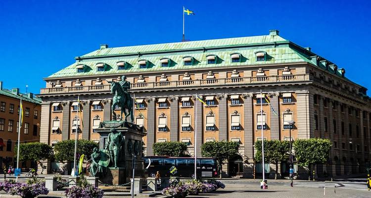 EPIC JOURNEY: FROM THE NORDIC SEAS TO THE BALTIC SHORES - Receptivo Aborigen Tours 7