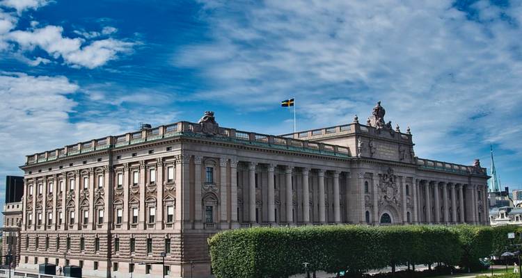 EPIC JOURNEY: FROM THE NORDIC SEAS TO THE BALTIC SHORES - Receptivo Aborigen Tours 8