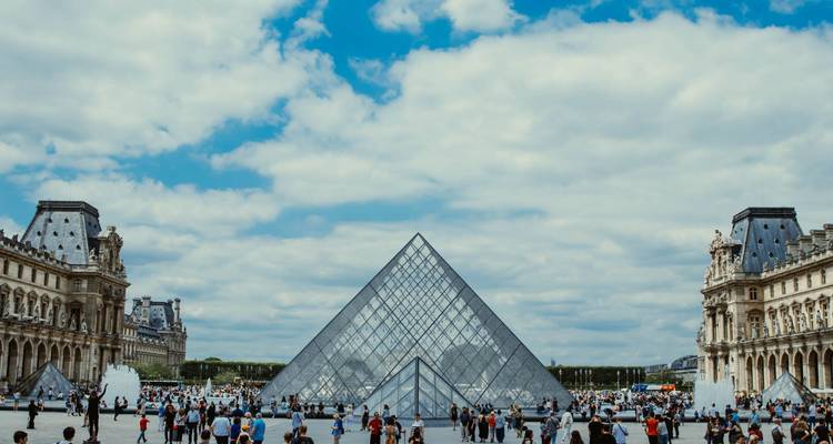 Girls On Tour: Western Europe Group Rail Tour (18-35) - Euroventure Travel 9